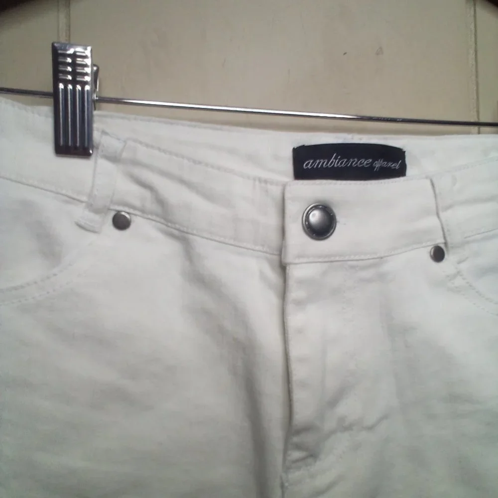 Ambiance Apparel Denim Shorts S Embroidered Raw Hem White